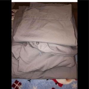 Light gray sheet set